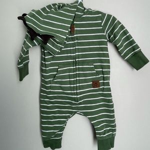 Baby jumpsuit